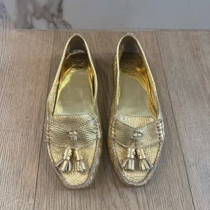 Tory Burch Gold Tassel Loafers Size 9 Never Worn